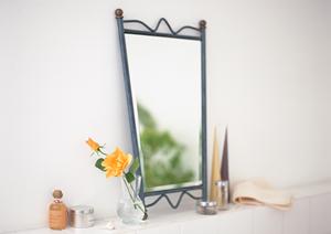 シャビー家具で雰囲気のある部屋作り